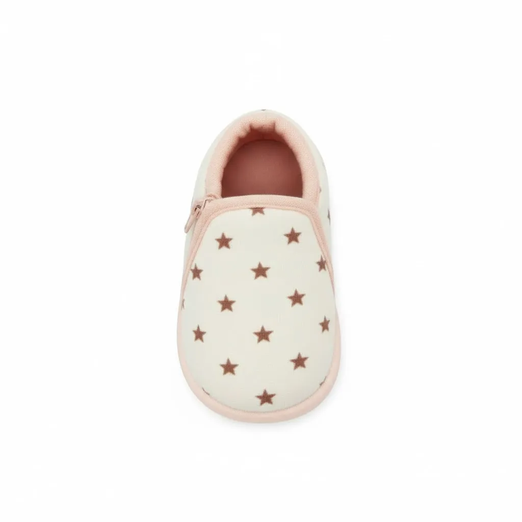 Girls Star Print Indoor Slippers – Front View Girls star print indoor slippers with cute design for everyday home wear