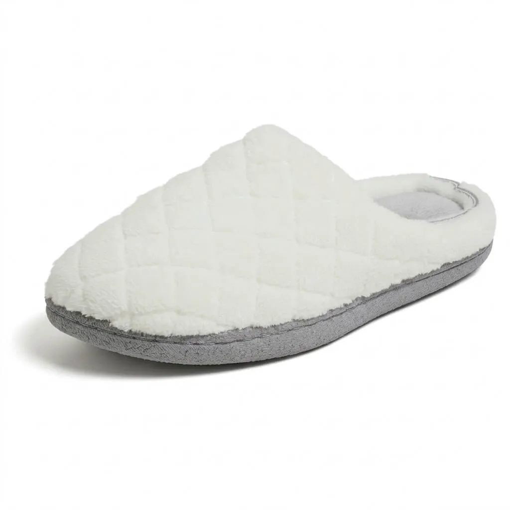 White Waffle Slippers Side View – UT-WS1003 side view of white waffle weave indoor slippers for women wholesale waffle slippers