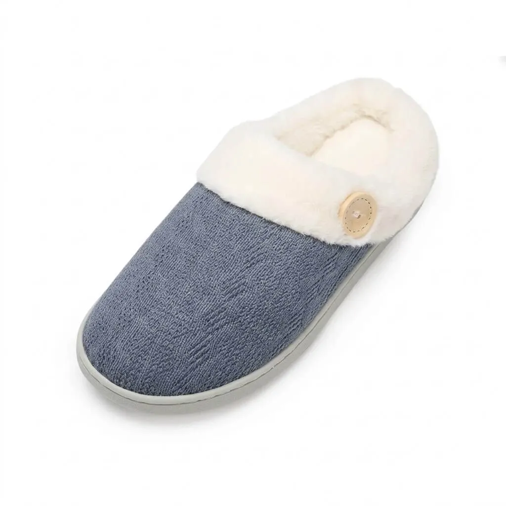 Blue Cable Knit Slippers Side View – UT-WS1006 side view of blue cable knit fleece lined slippers cable knit slippers